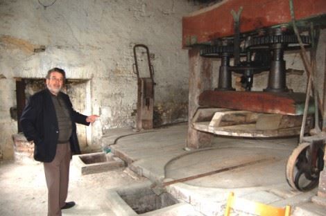 Démonstration du fonctionnement du pressoir de Thury