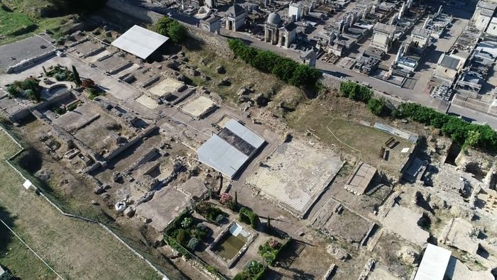 Visite guidée des vestiges archéologiques