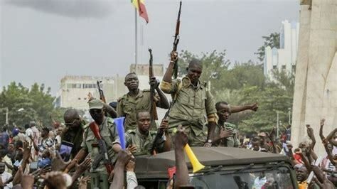 Que nous révèle la succession de coups d'états en Afrique francophone ?