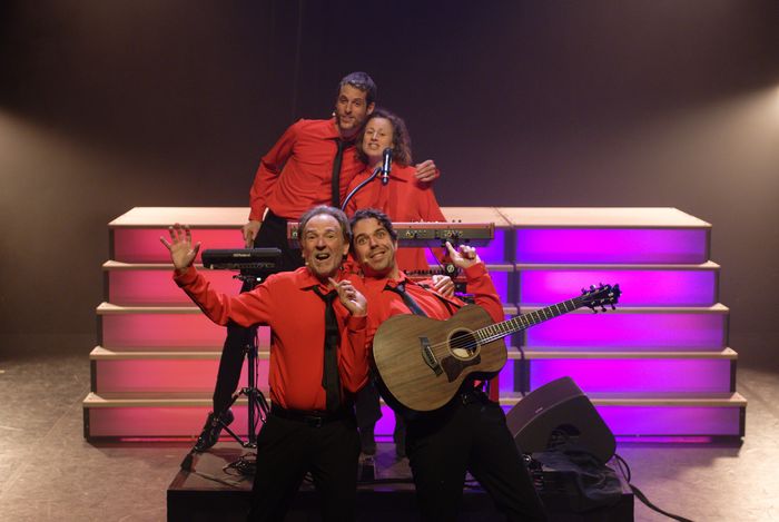 LES GOGUETTES (EN TRIO MAIS À QUATRE)