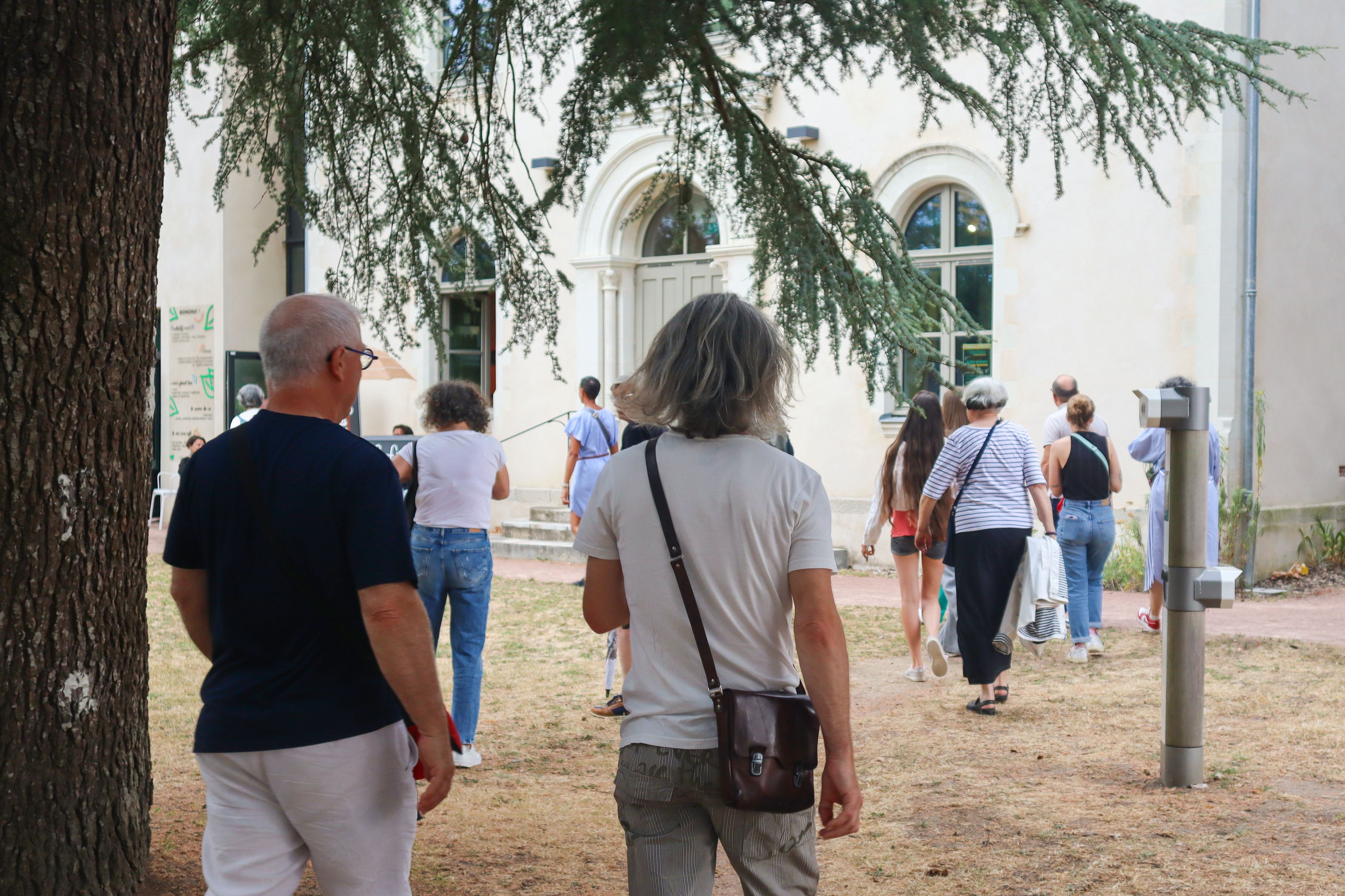 Visite racontée du Grand Lieu du Conte avec Opale et Tydorel