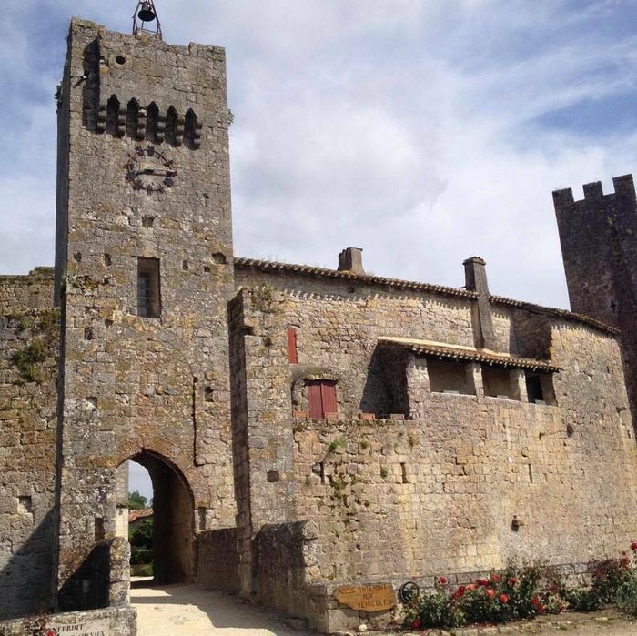 Visite guidée du village fortifié de Larressingle