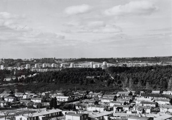 Balade urbaine "Du camp des Mille à la cité des Bruyères : histoire et devenir d'un quartier"