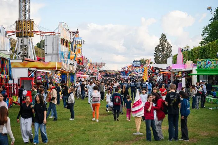 La célèbre fête foraine de Meudon revient du vendredi 22 au mercredi 27 mai 2026 sur les Terrasses de l'Observatoire !