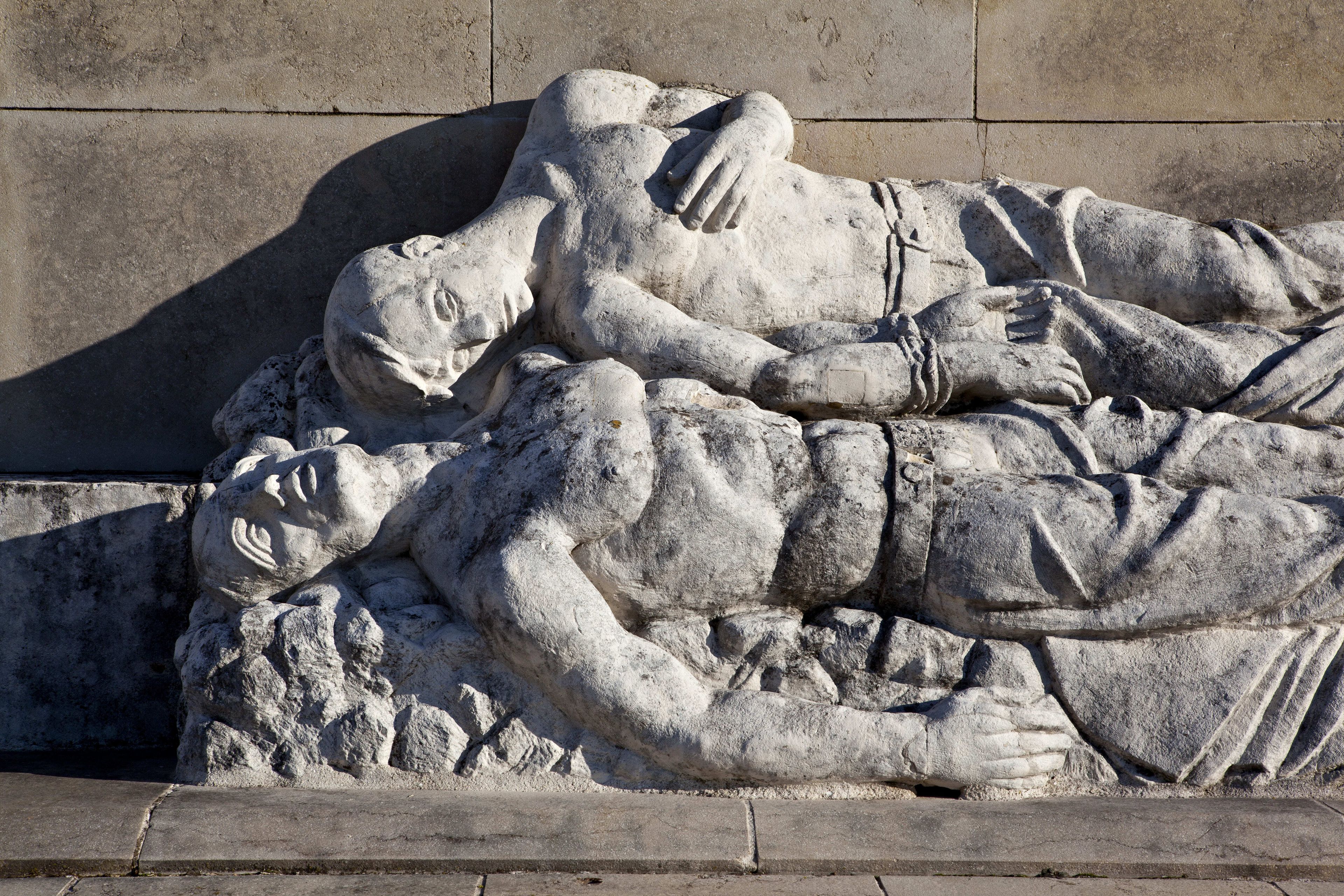 Visite découverte du Monument aux fusillés de Sainte-Radegonde