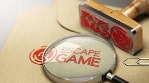 Un escape game familial à travers la ville, où énigmes, exploration et esprit d’équipe se mêlent pour partir ensemble à l’aventure, résoudre les mystères et relever des défis en plein air.