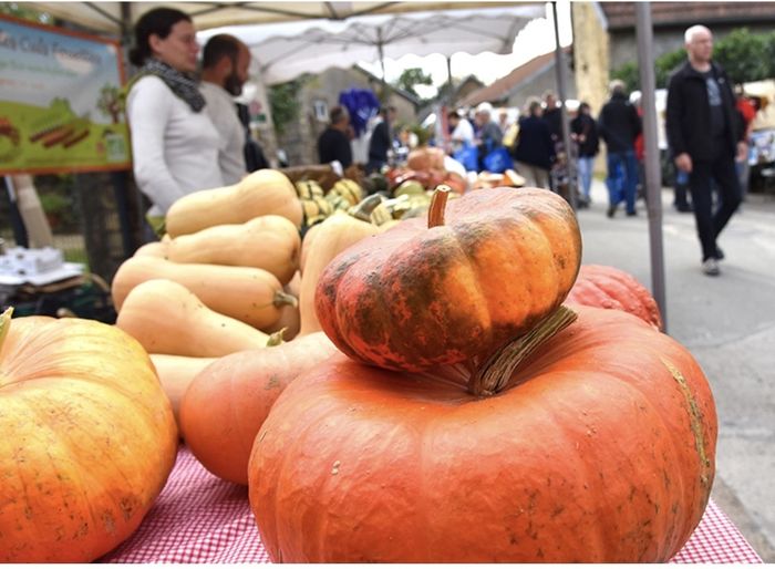 Atelier pas à pas -  Découpage des citrouilles pour le collège hanté