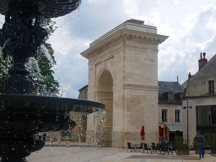 Tour de place : Place de la Résistance