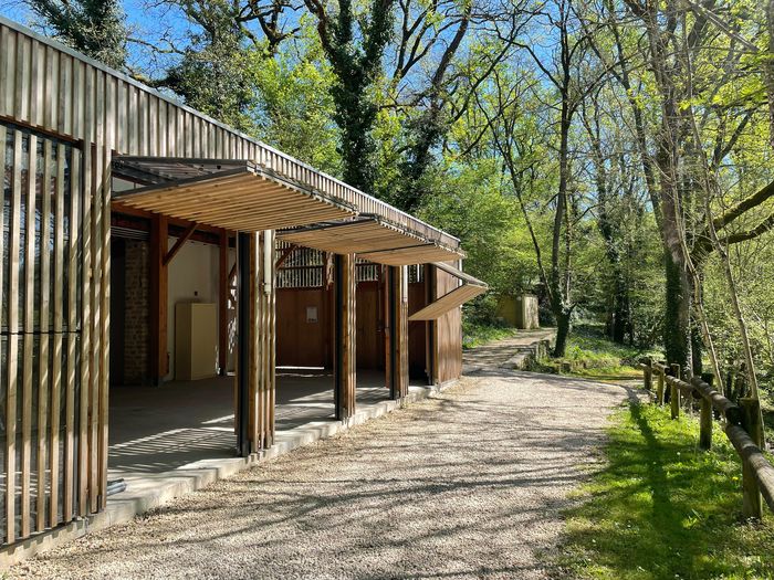 Visite :  La Tonnelle, réhabilitation et extension d'un abri de loisirs