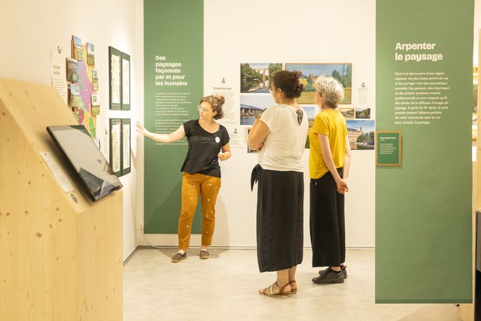 Visite guidée de l'exposition "Sous nos yeux"