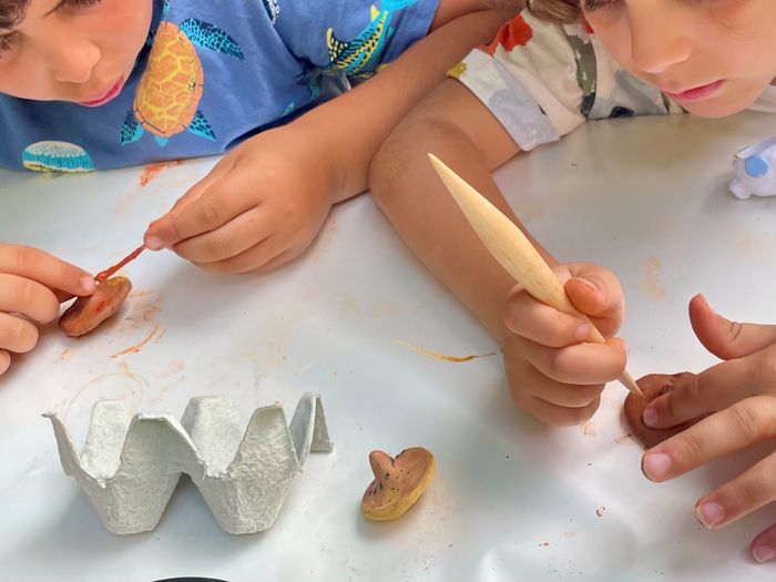 Atelier de création de toupie en argile