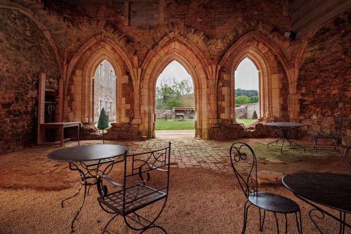 Visite guidée abbaye de Trizay (85)