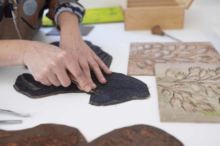 Atelier autour de la gravure