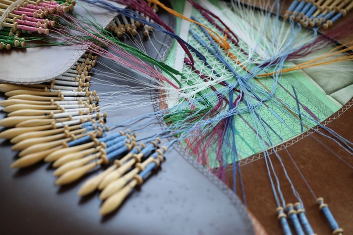 Dentelles d'exception : 50 ans de savoir-faire au Mobilier national