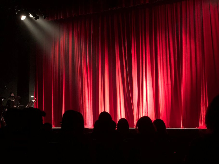 Pièce de théâtre