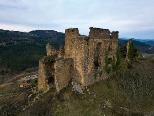 Le château de Coustaussa : visite guidée d'un château du XIIe siècle