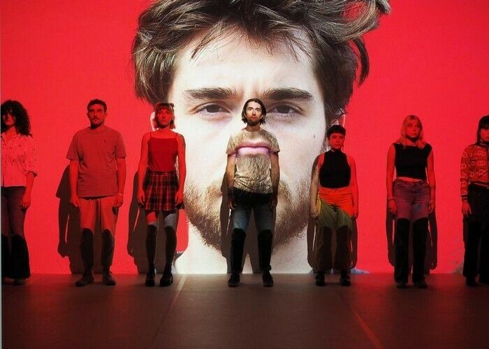 Entrée des artistes - Madani Compagnie