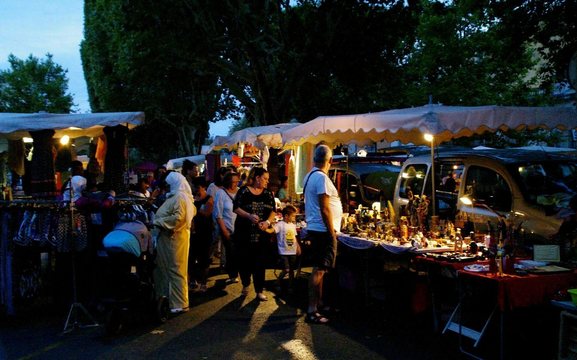 Marché nocturne