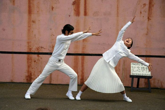 Festival Tinta'Mars - Silences amusants d'un couple en blanc