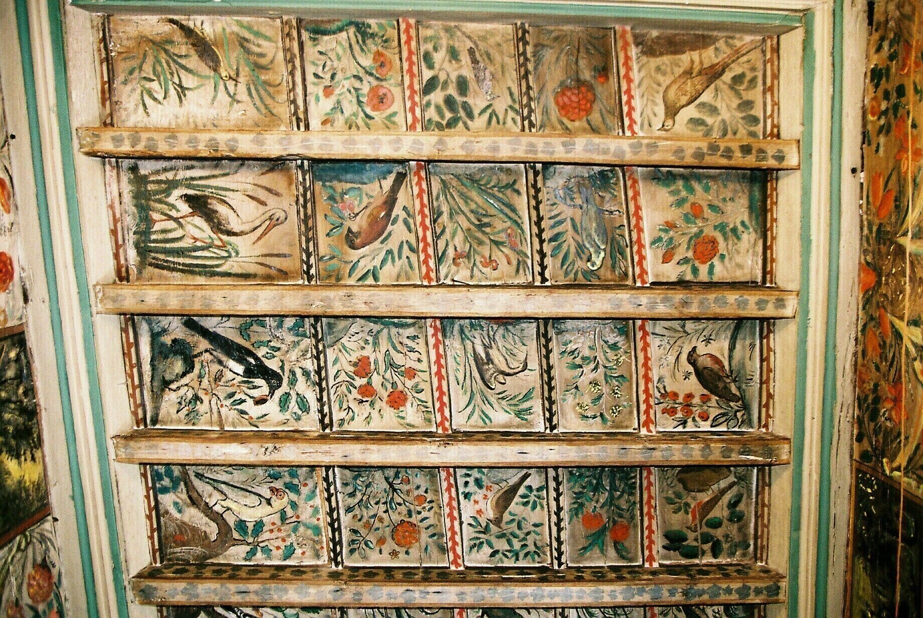 Entrez dans le bureau du maire et émerveillez-vous devant son incroyable plafond peint du XVIIe siècle !