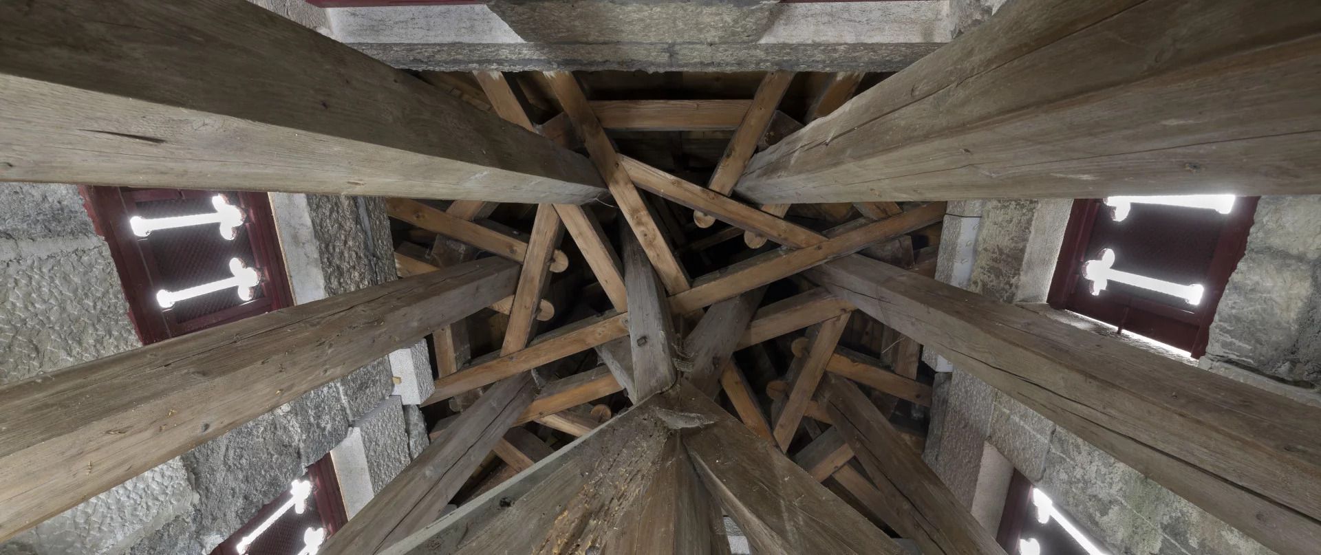 Sous les toits des cathédrales