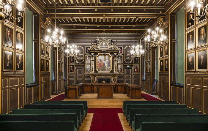 Visite guidée de la salle des Actes de la Faculté de Pharmacie de Paris