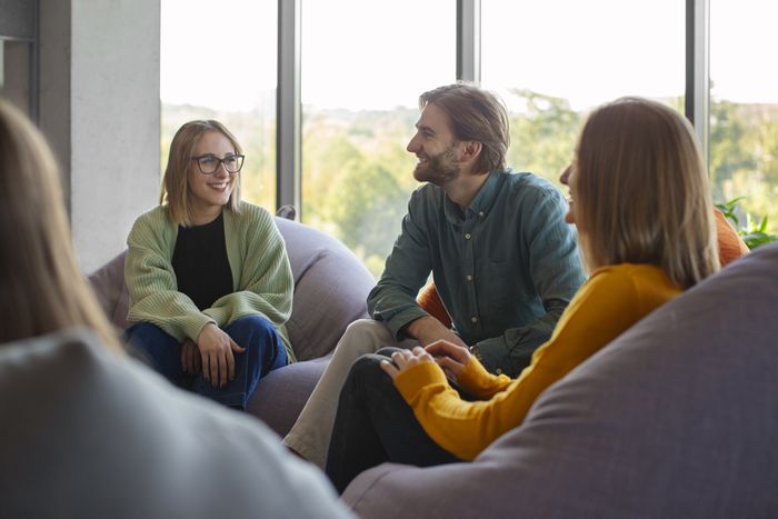 Des questions sans réponse, des fous rires aussi… Et si vous partagiez tout ça avec d’autres parents? rejoignez nous pour échanger, se soutenir, et souffler un peu.