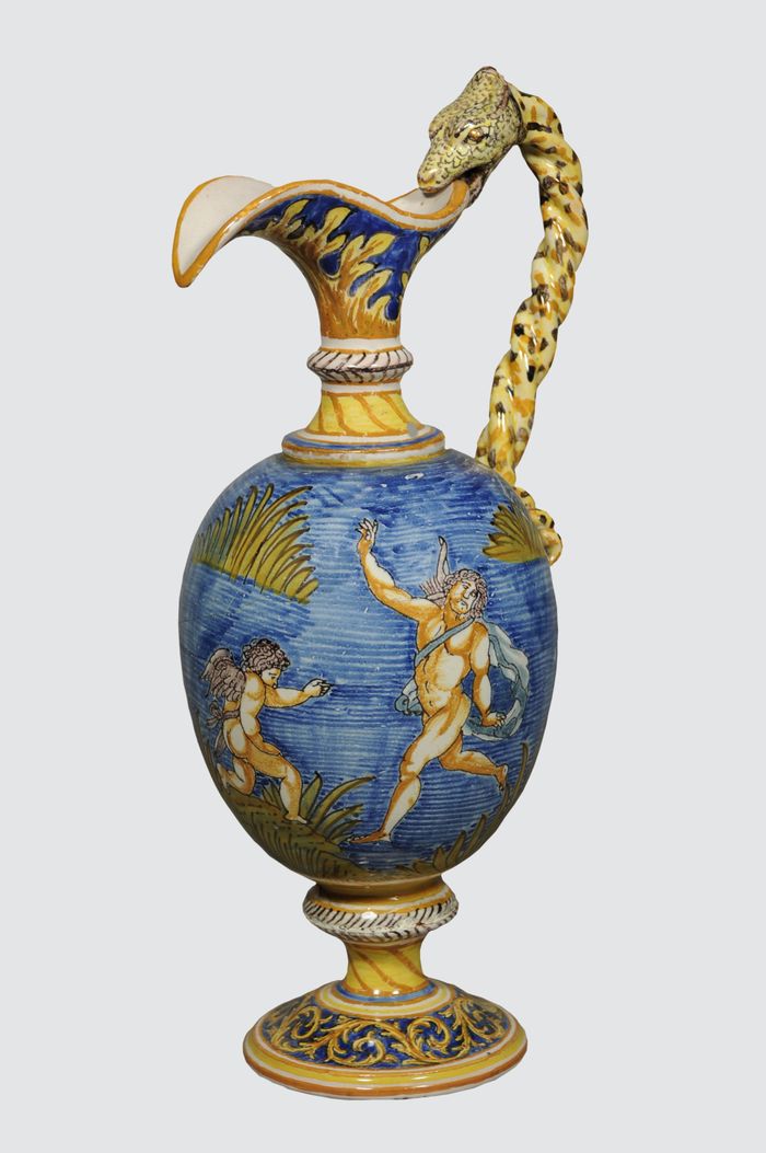 Exposition de pièces de faïence "Bleu de Nevers" - Prélude au concert à la Maison de la Culture