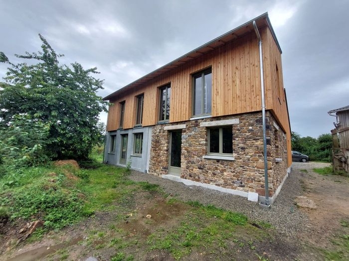 Réhabilitation Surélévation Extension d’une maison individuelle en ossature bois-paille