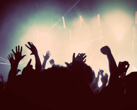 Concert Phonies Polies, 1h pour savourer des plats sonores servis par une trentaine de serveurs dynamiques.