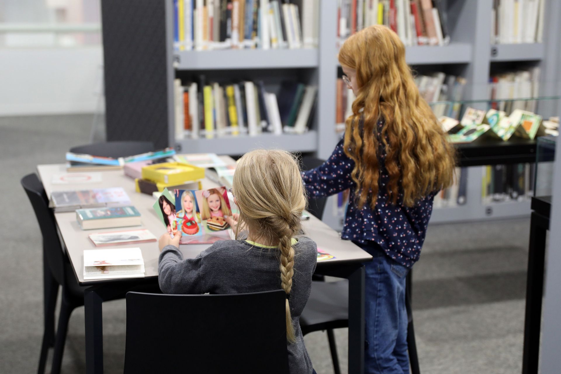 Tous à la bibliothèque ! - Bibliothèque du MAMC+
