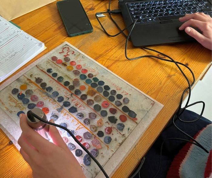 Village de l'archéologie - Bordeaux - Analyser les pigments des estampes