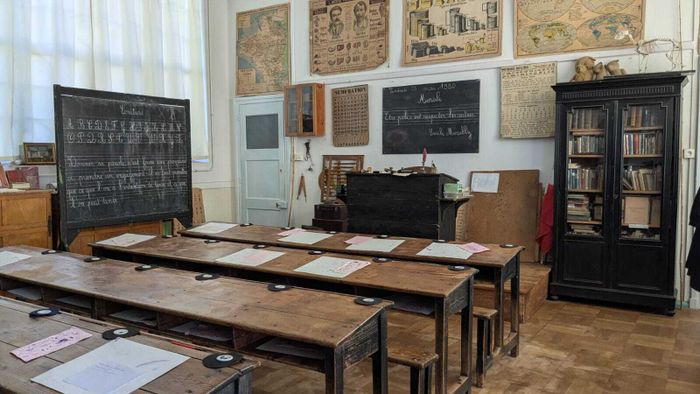 Opening the class in the old-fashioned way