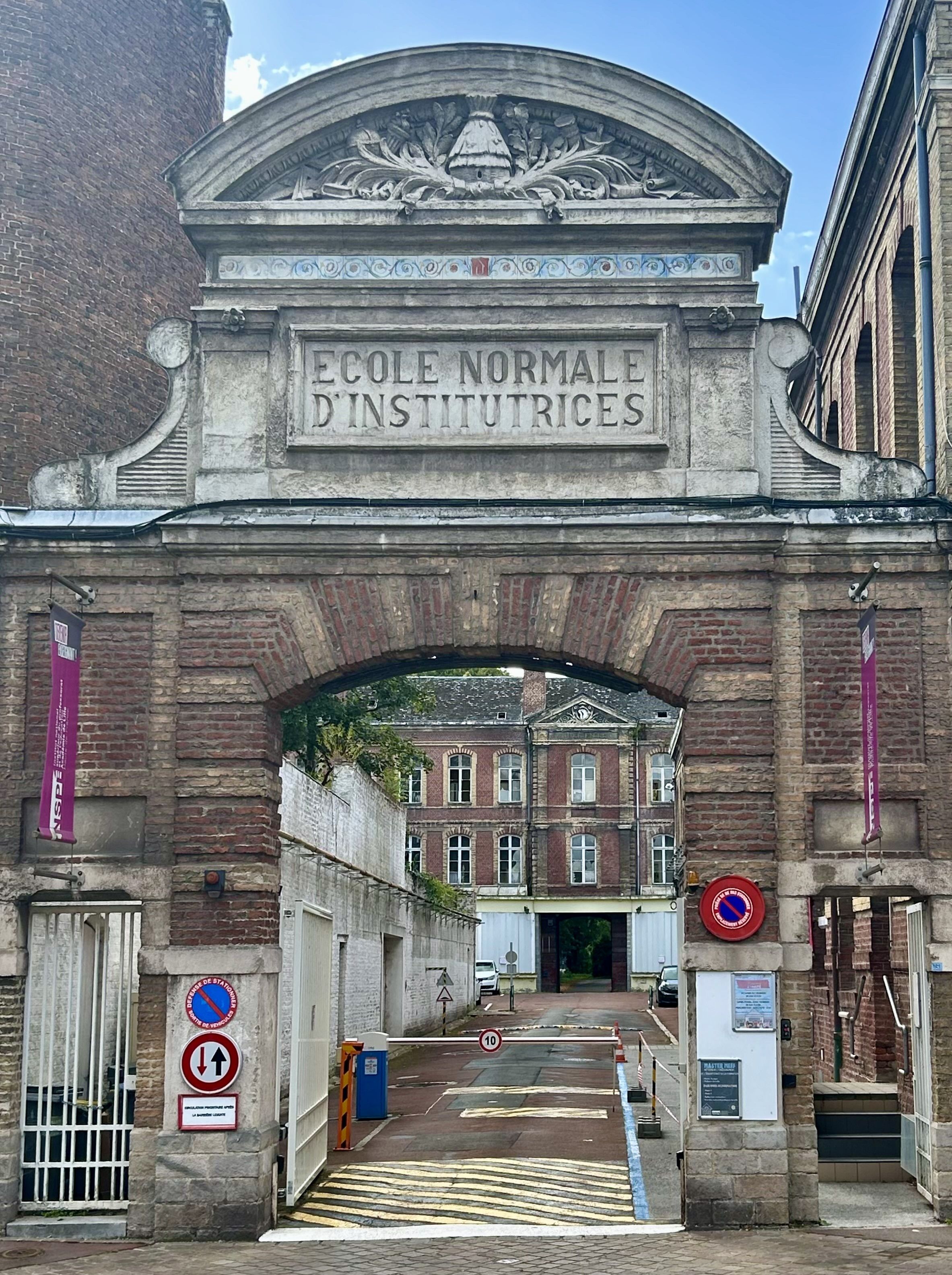 Visite guidée des anciennes écoles normales d'institutrices
