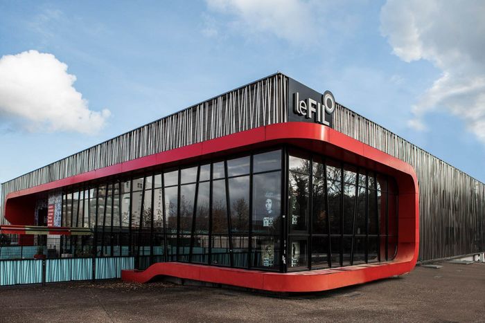 Visite guidée du fil, salle de concert : des coulisses, aux studios, à la scène !