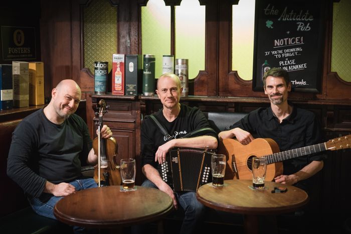 Irish sessions : Shelta Trio