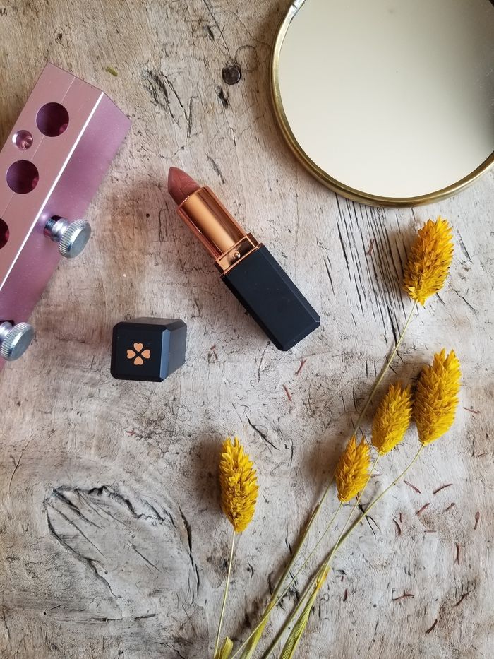 Atelier création rouge à lèvres et vernis à ongles