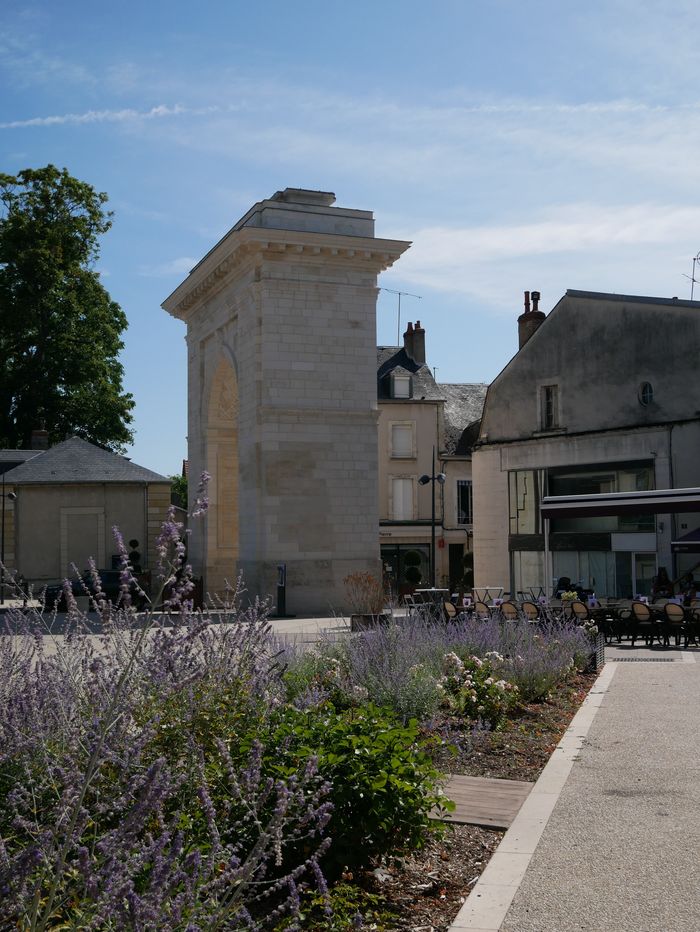 Tour de place : Place de la Résistance