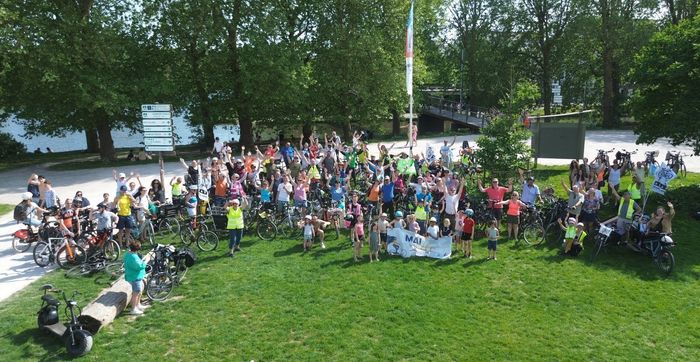 Prêt pour la plus grande photo des cyclistes du challenge ?