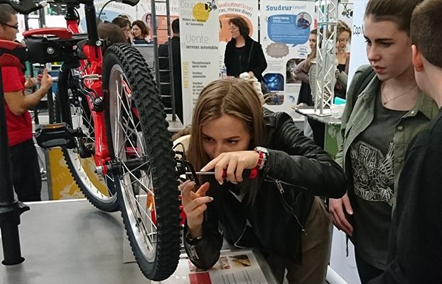 Parcours de découverte des métiers par le geste – Réparation automobile, du camion et du cycle