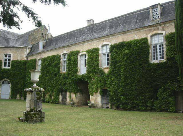 Visite commentée : Couzou, son château et son église