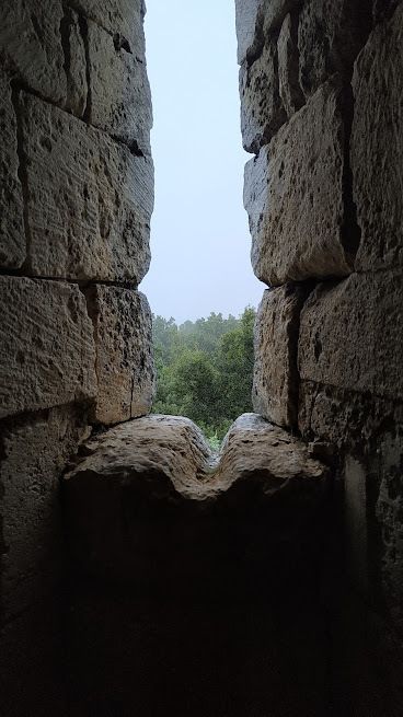 Démonstration : orientation des chapelles romanes vers la Vierge ?