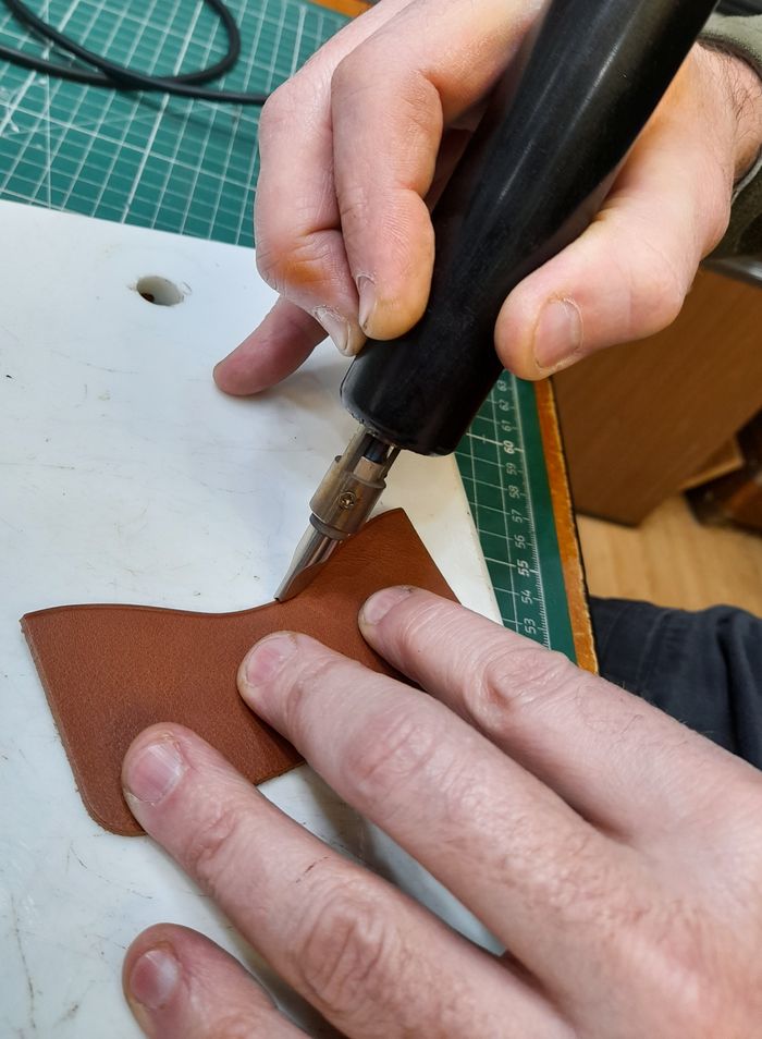 Découverte atelier maroquinerie et sellerie