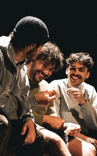 Trois potes - Compagnie Droit Dans Le Mur