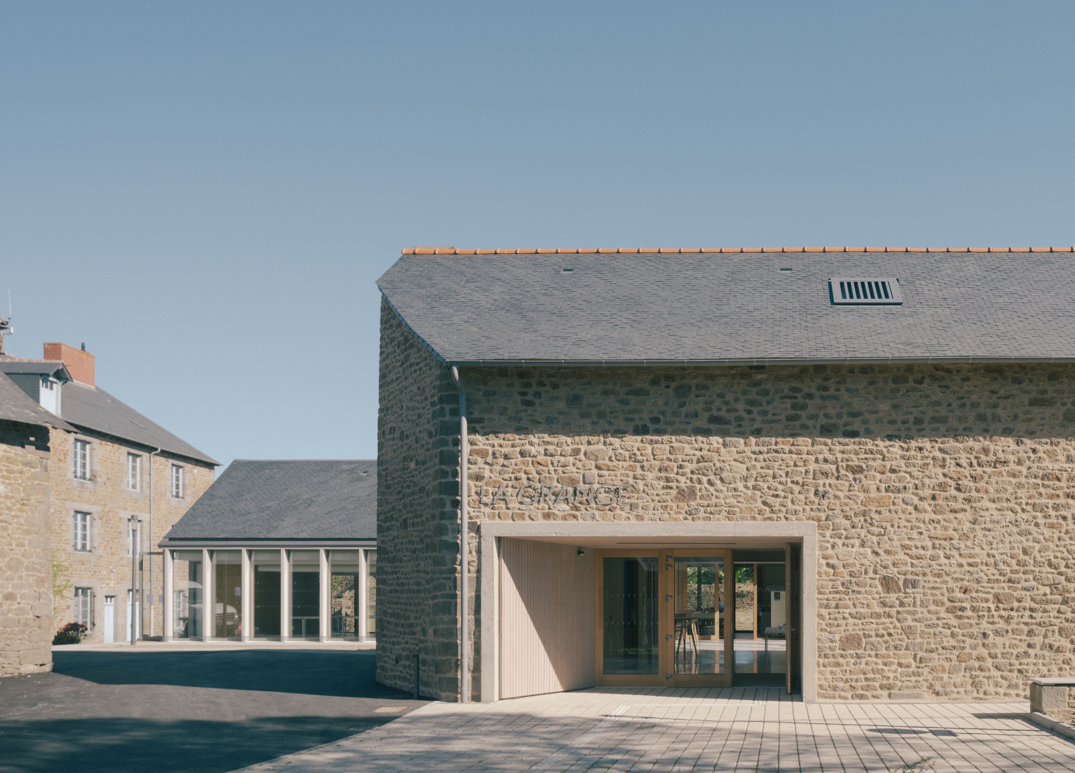 Visite du tiers-lieu de Hédé-Bazouges avec ATELIER 56S architectes