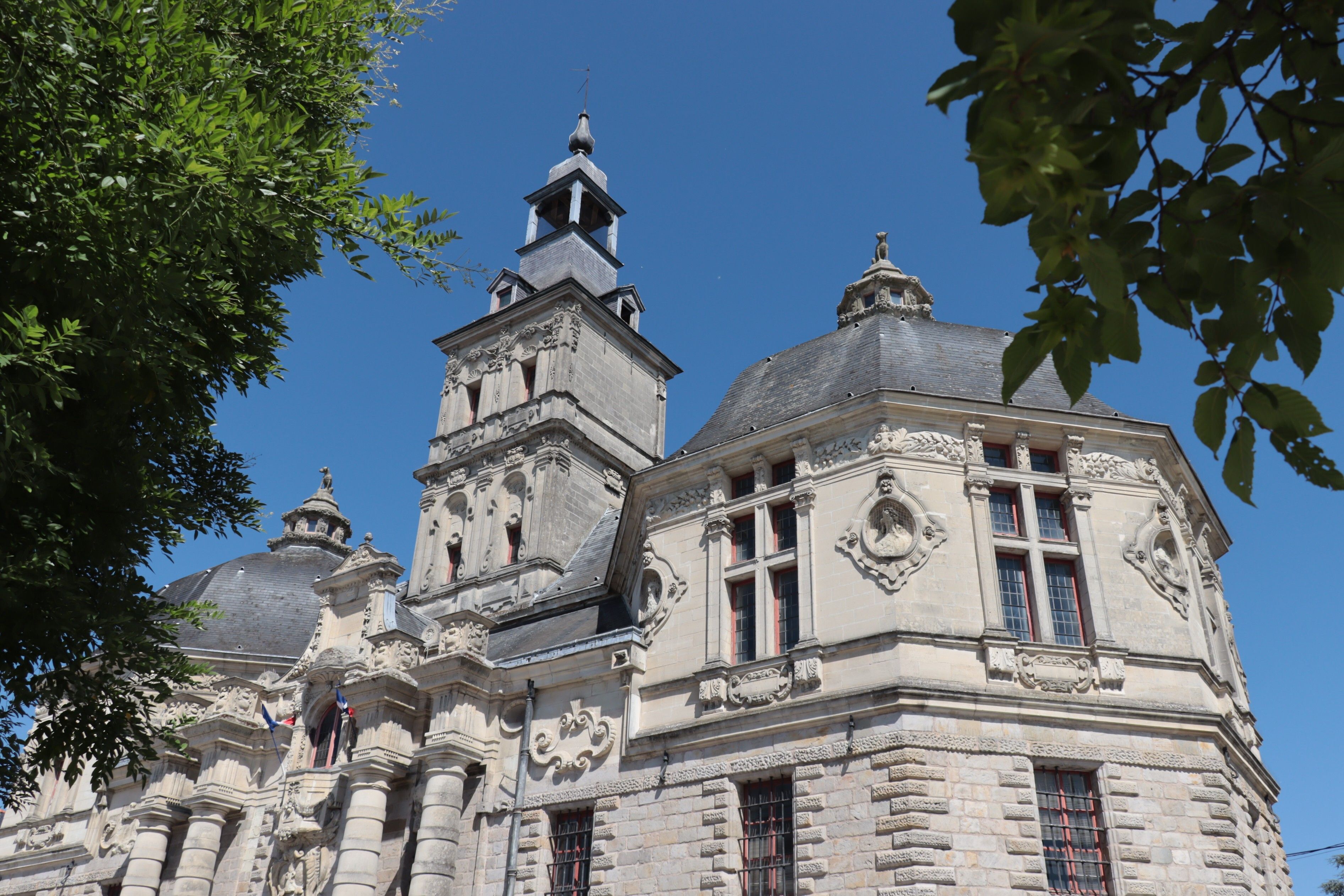 Visite guidée de l'échevinage et de ses anciens cachots