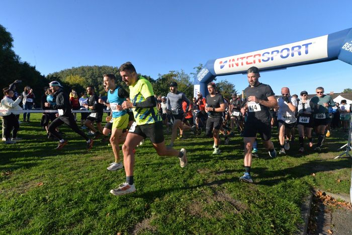 Si vous souhaitez vous dépasser ou tout simplement vous dépenser, ou encore passer un moment entre amis ou en famille lors d'une marche, la Trail du Tour de l'Horloge est fait pour vous!