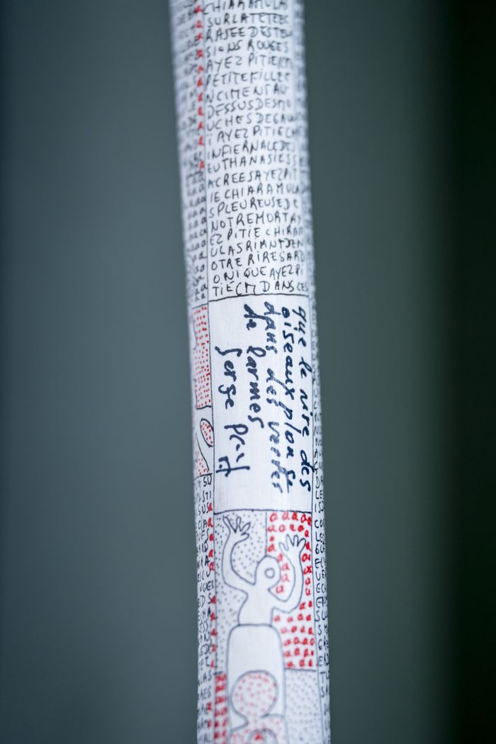 "La parole des bâtons", exposition permanente de Serge Pey