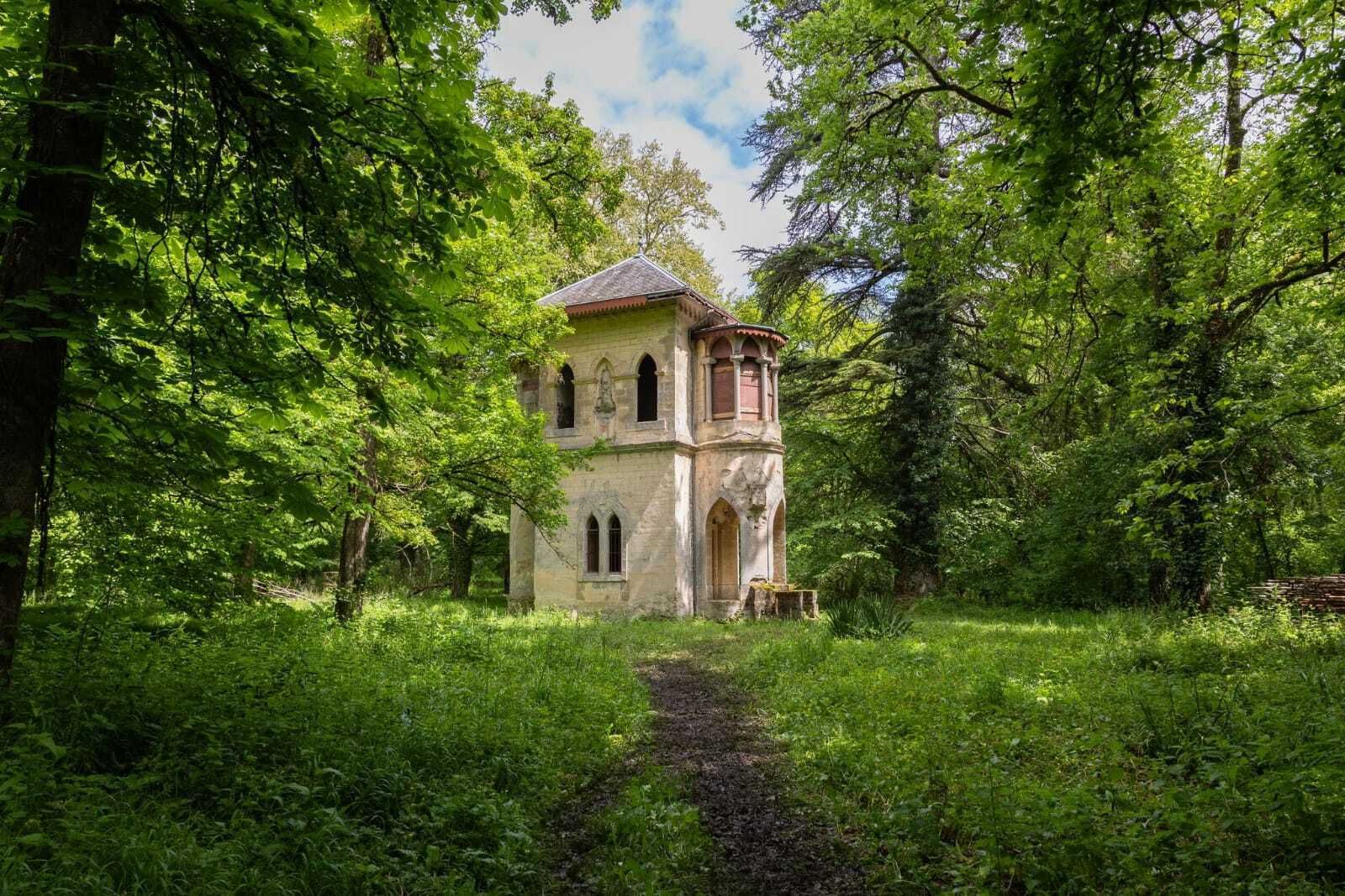 Visite guidée du pavillon néogothique romantique