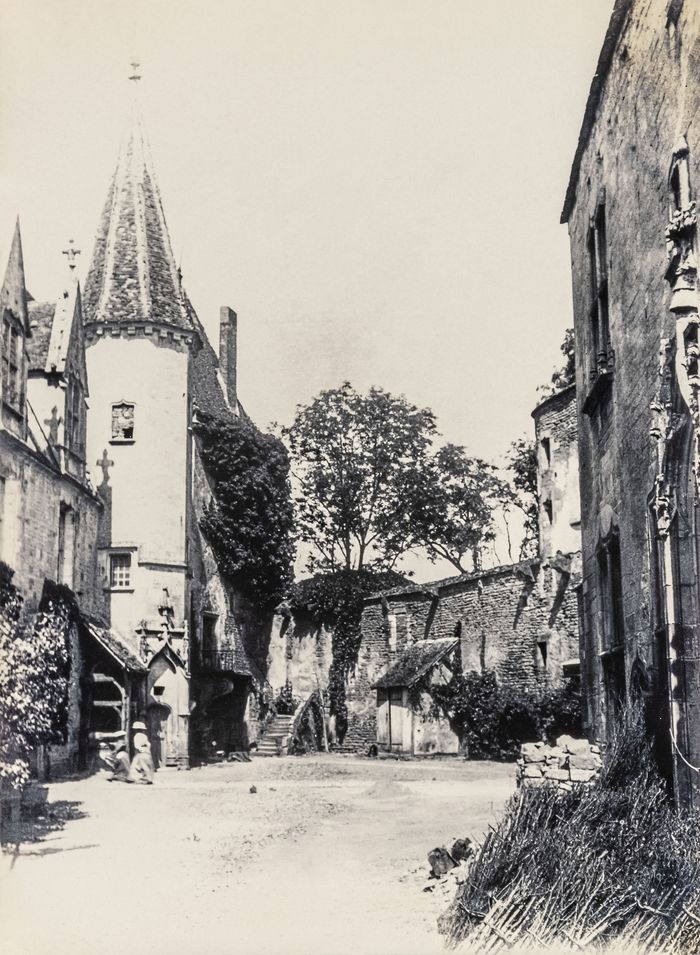 Trésors photographiques du château de Châteauneuf : collecte d'images